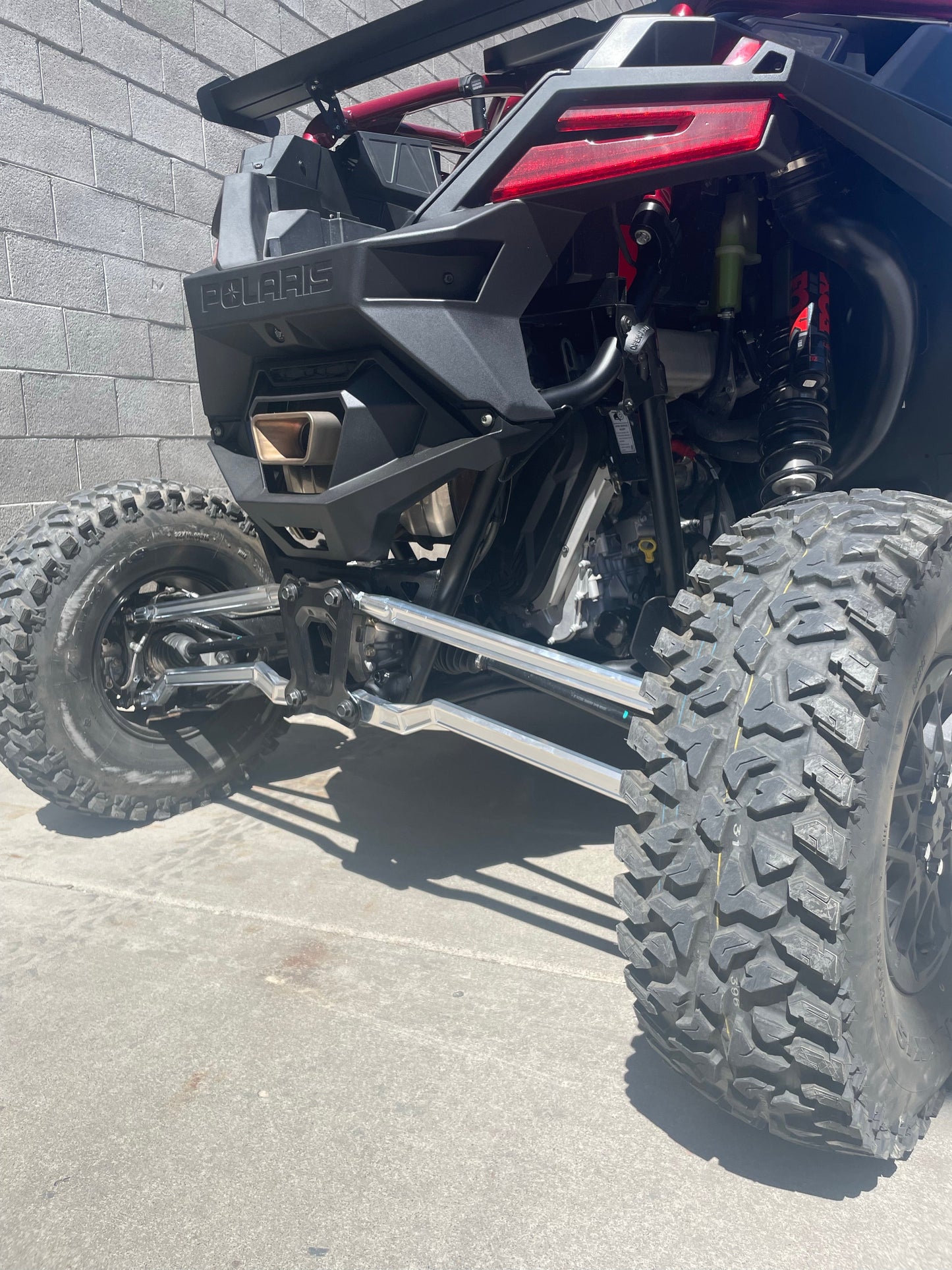 Pro R / Turbo R (2022+) High Clearance Radius Rods